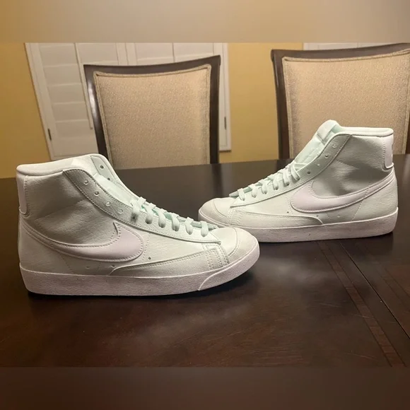 New Nike Blazer Mid 77 Barely Green Sneaker Shoes Size 10.5 - Picture 9 of 12